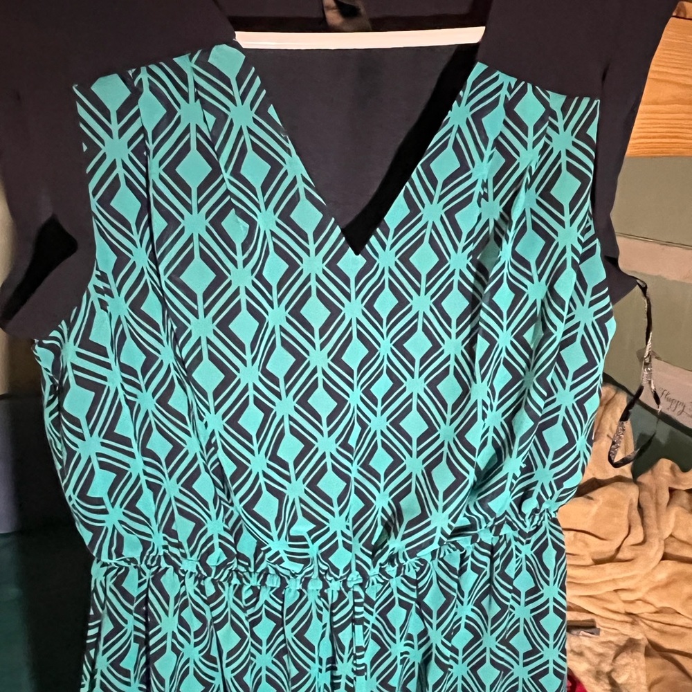 Chic Geometric Teal and Black Dress